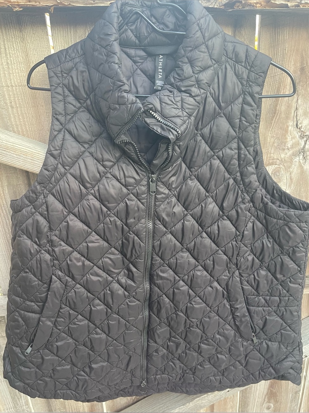 Athleta Whisper Featherless Puffer Vest Women’s Black Quilted Diamond Zip 1X